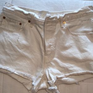 Levi white jean shorts